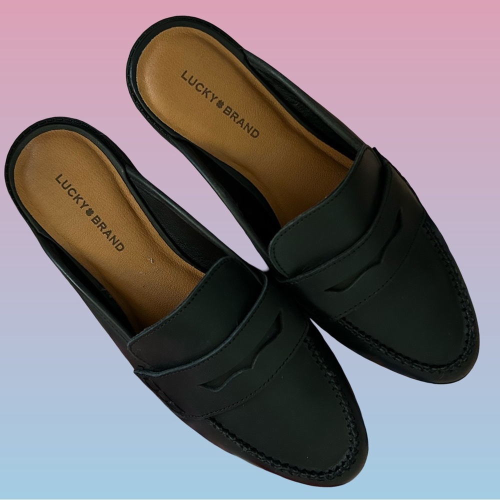 NWOT!LUCKY BRAND WOMEN’S MULE TYPE SLIP ON FLATS AND BLACK I” BOTTOM HEEL.SZ 10M - Picture 8 of 16